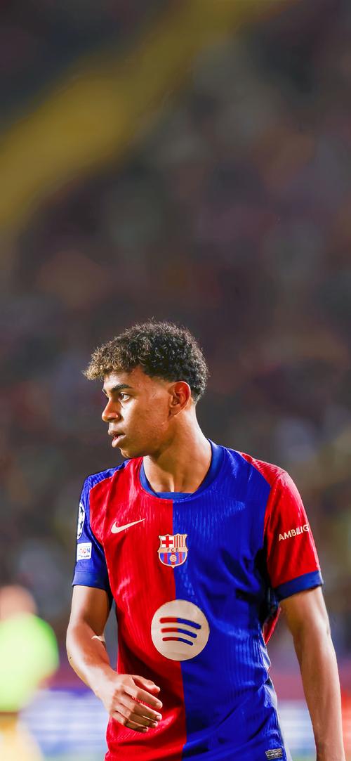 拓记：克林根争抢篮板后一瘸一拐走向替补席，赛前左小腿就有挫伤